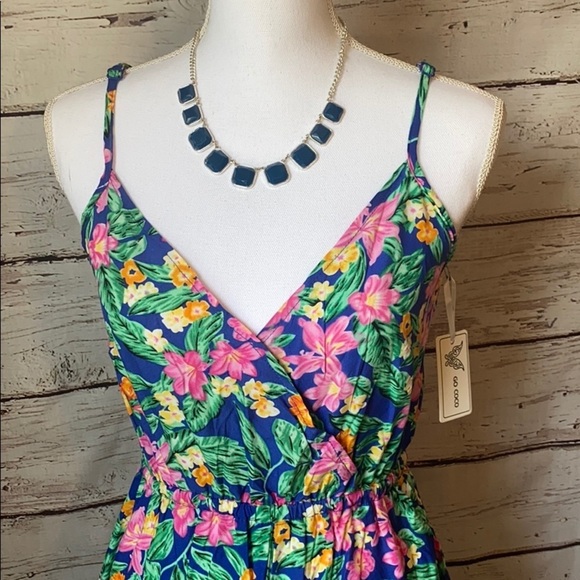 NWT GO COCO Small Hawaii Floral Vneck Jumpsuit - Picture 2 of 13